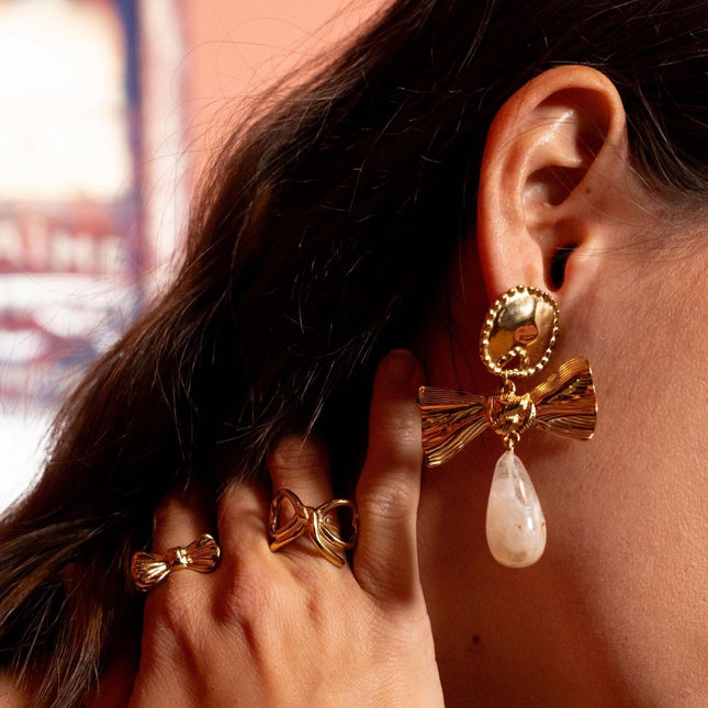 Aliénor drop earrings - round piece, textured bow and teardrop in colored acetate