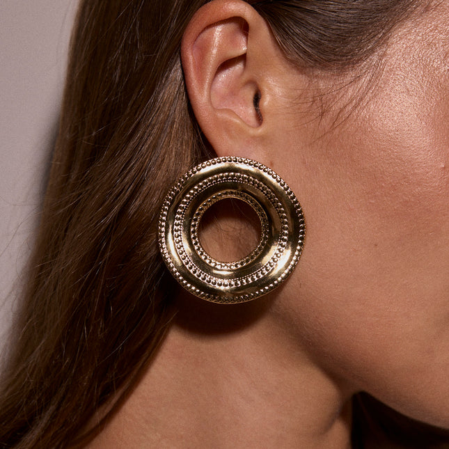 Stud earrings - large piece, 52mm milgrain effect circle