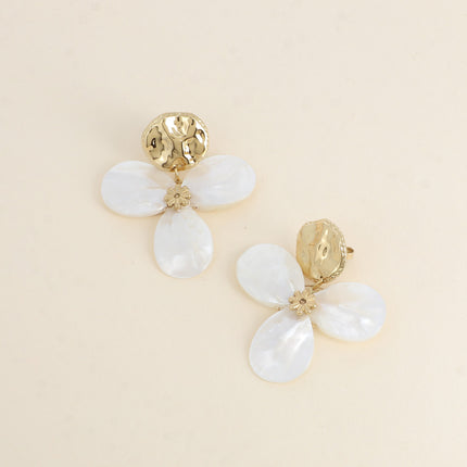 Boucles pendantes Onda - trèfle à 3 feuilles nacrées