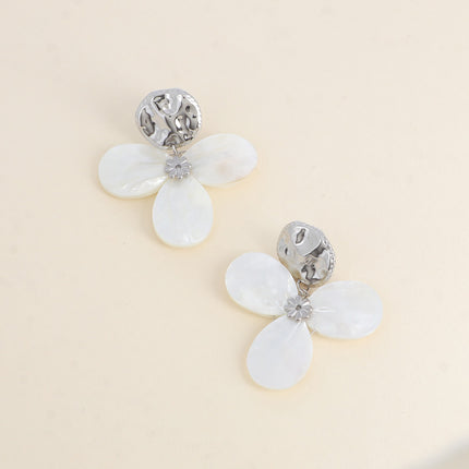 Boucles pendantes Onda - trèfle à 3 feuilles nacrées
