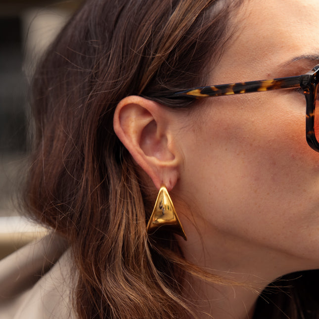 Calyani Hoops - wide, slightly curved ring