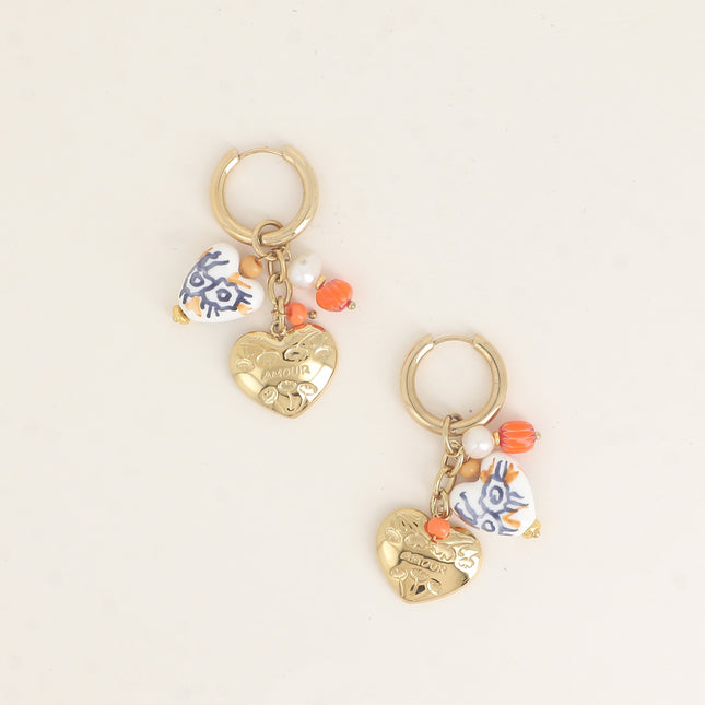 Créoles - coeur avec AMOUR et fleurs gravées, céramique et perles d'eau douce