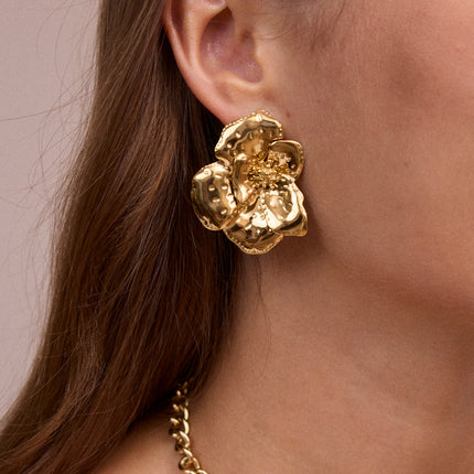 Stud earrings - floral design 37 x 47 mm