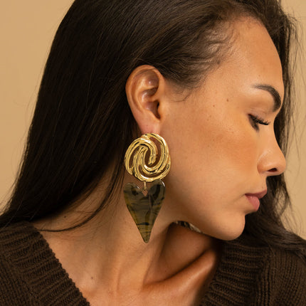 Boucles pendantes - 2 pièces en résine, noeud et coeur 36 x 95 mm