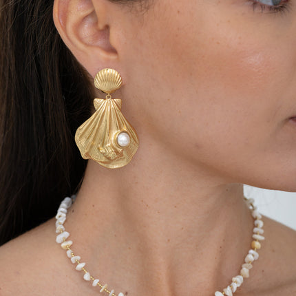 Dangle earrings - shell design and mother-of-pearl resin cabochon