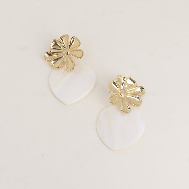 Boucles pendantes - fleur et coeur nacré pendant