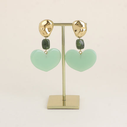 Boucles pendantes - pièce martelée, rectangle et coeur en résine