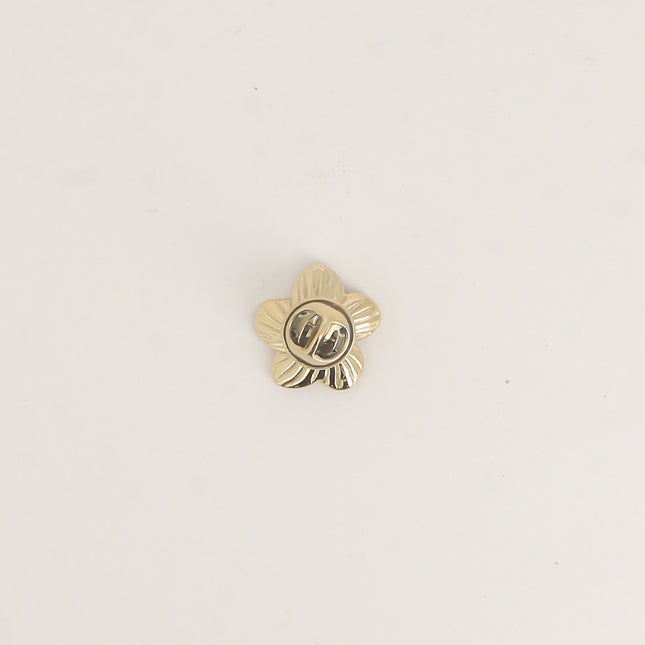 Pin's - motif fleur émaillée 17mm