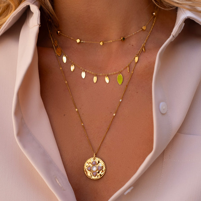 Amani Necklace - 5 Natural Stones with a Flower Effect