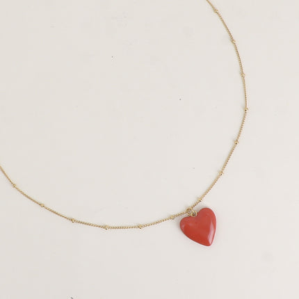 Collier - chaîne à petites boules et pendentif coeur émaillé