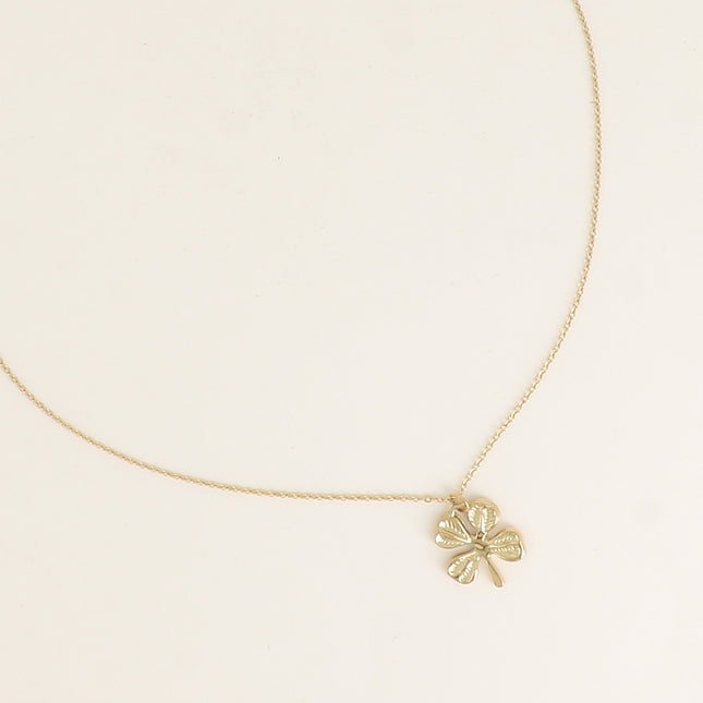 Collier - pendentif trèfle