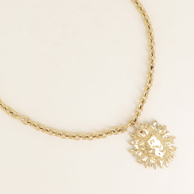 Collier - maillons ovales et pendentif coeur flamboyant