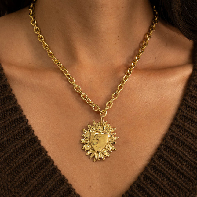 Collier - maillons ovales et pendentif coeur flamboyant