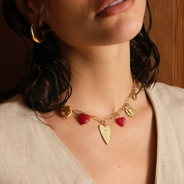 Oréa necklace - natural stone heart charms