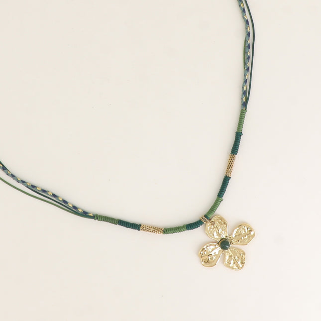 Collier sur cordon - pendentif trèfle et boule en résine