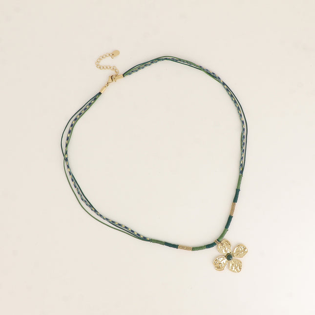 Collier sur cordon - pendentif trèfle et boule en résine