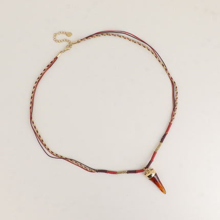 Collier sur cordon - pendentif corne ne résine
