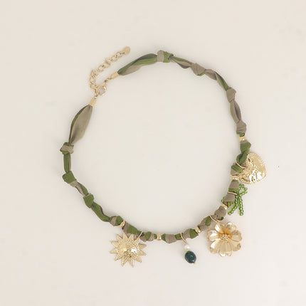 Collier - tissu ruban, soleil, fleur, coeur, noeud perlé