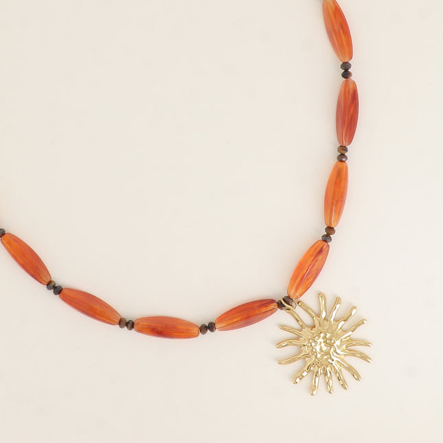 Collier sur câble - perles en résine, pierres naturelles, soleil