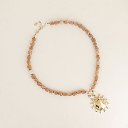 Collier - sur câble avec perles en pierres naturelles et pendentif soleil