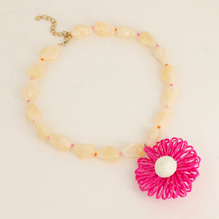 Collier - perles en résine et fleur en papier raphia