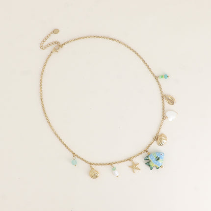 Collier - poisson en céramique émaillée, coquillages, étoile de mer, coeur nacré, pierres naturelles