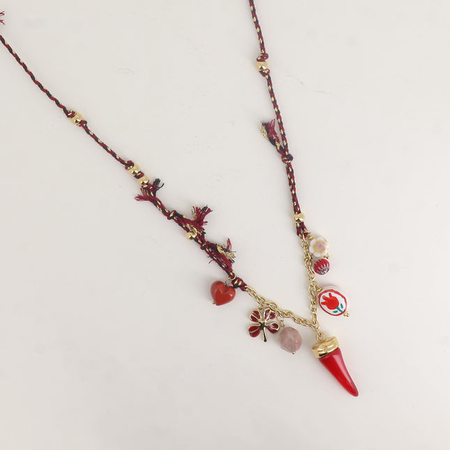 Collier sur cordon - coeur, trèfle émaillé, piment en résine, fleur en céramique