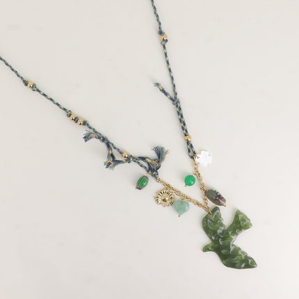 Collier - oiseau en résine, trèfle nacré, fleur, coeur, perles en céramique
