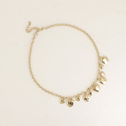 Collier - pastilles rondes martelées et coeurs