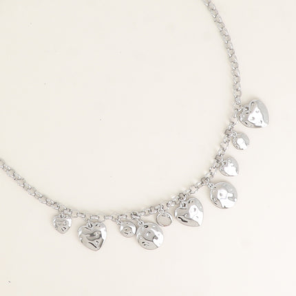 Collier - pastilles rondes martelées et coeurs