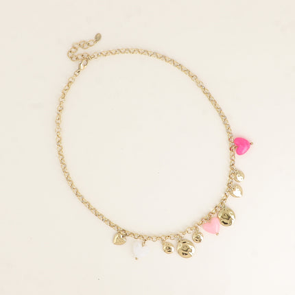 Collier - pastilles rondes martelées, coeurs et résine