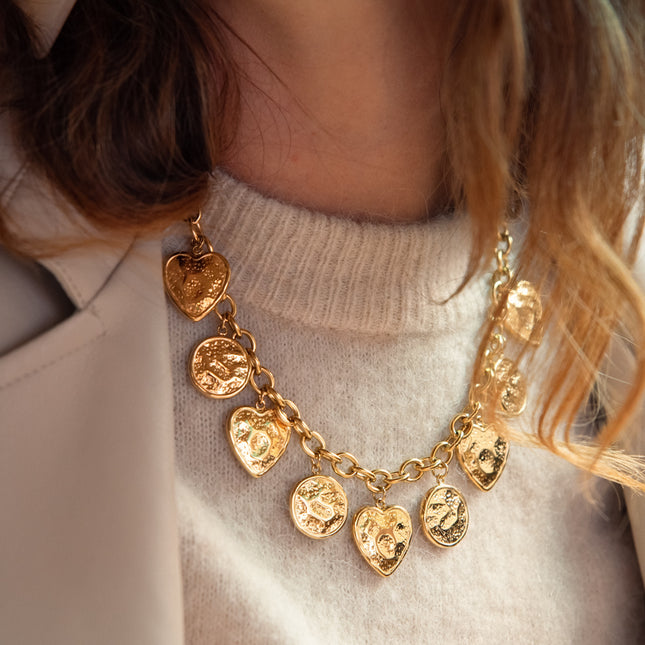 Collier Méda - breloques rondes et coeurs texturées