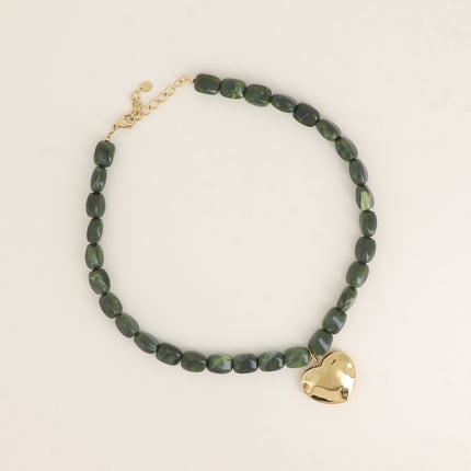 Collier - câble, perles rectangulaires en résine, coeur plat