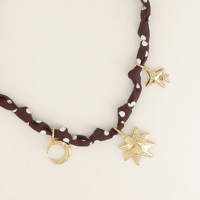 Collier - tissu ruban avec croissant de lune, soleil et étoiles