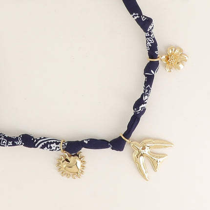 Collier - tissu ruban avec coeur, oiseau, fleur