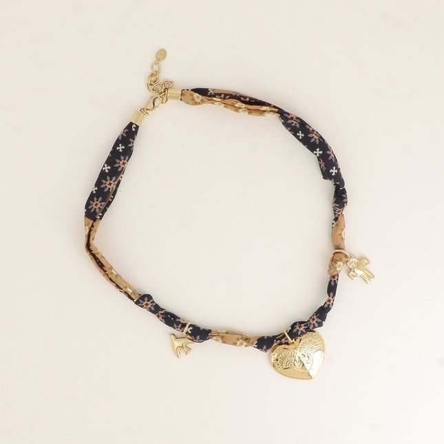 Collier - tissu ruban avec croix religieuse, coeur avec fleurs gravées, oiseau