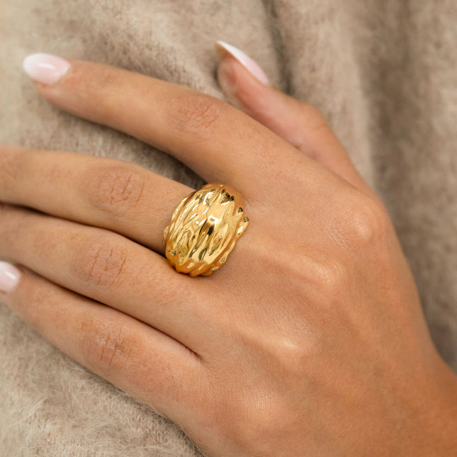 Ring - textured oval shape