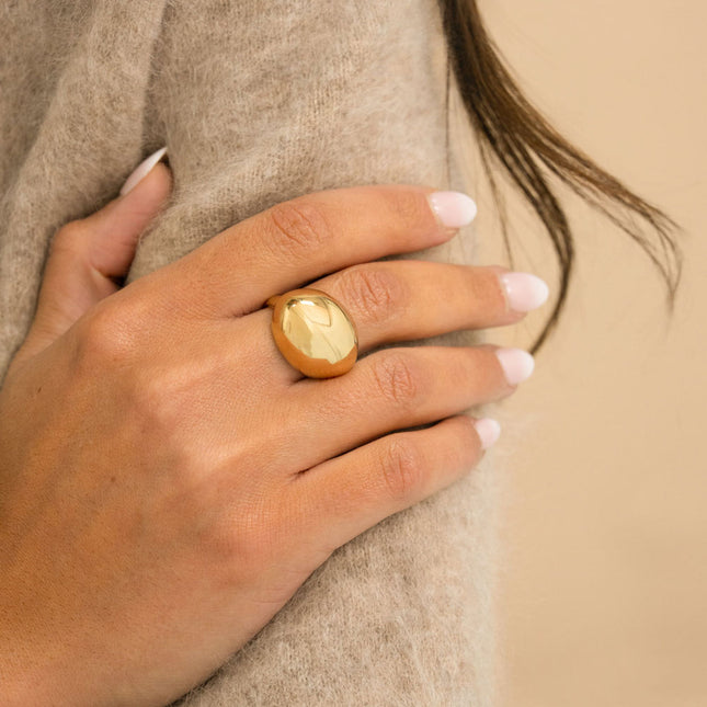 Ring - oval domed piece