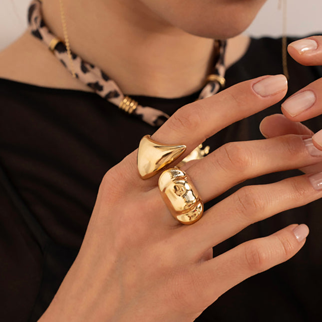 Bague ouverte Lirea - forme triangulaire bombée