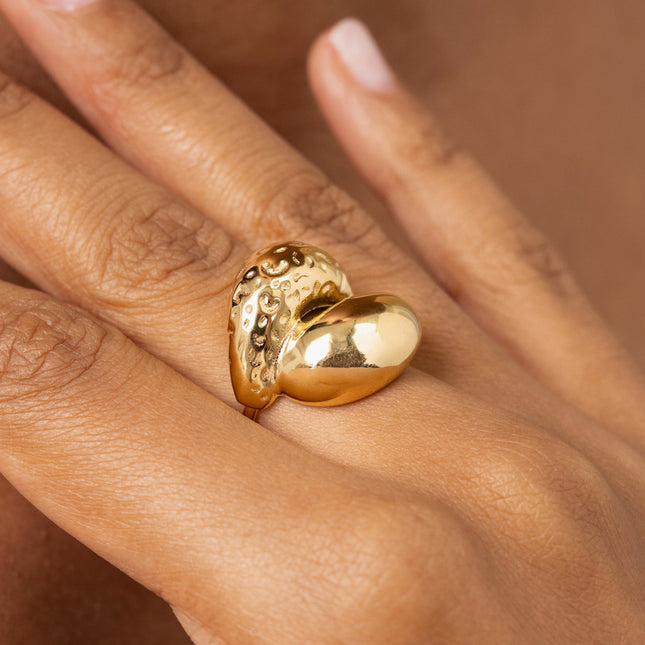 Ring - intertwined shapes