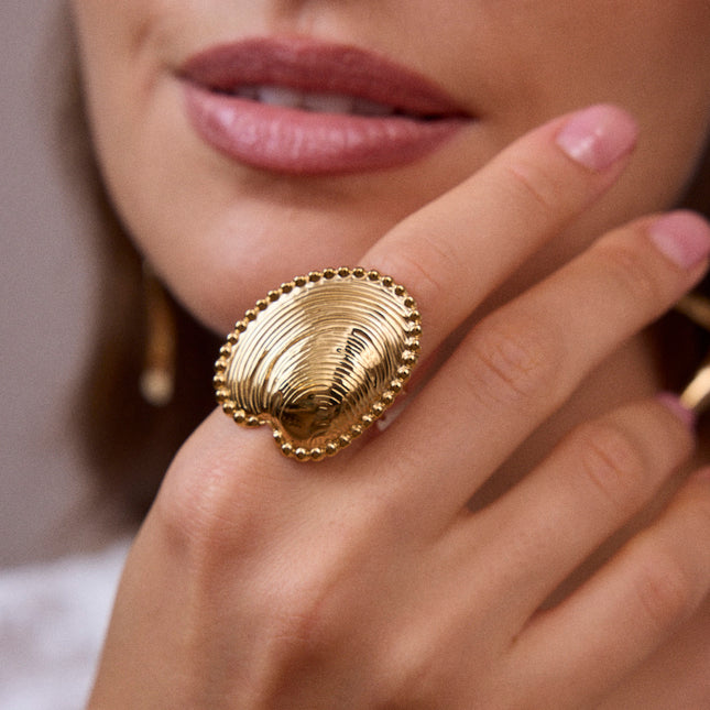 Bague - motif coquillage moule aux contours milgrains