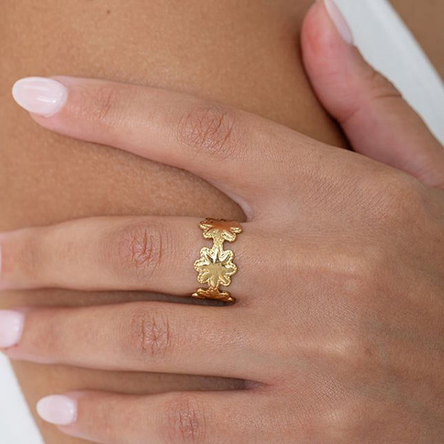 Bague - 5 étoiles aux contours tressés