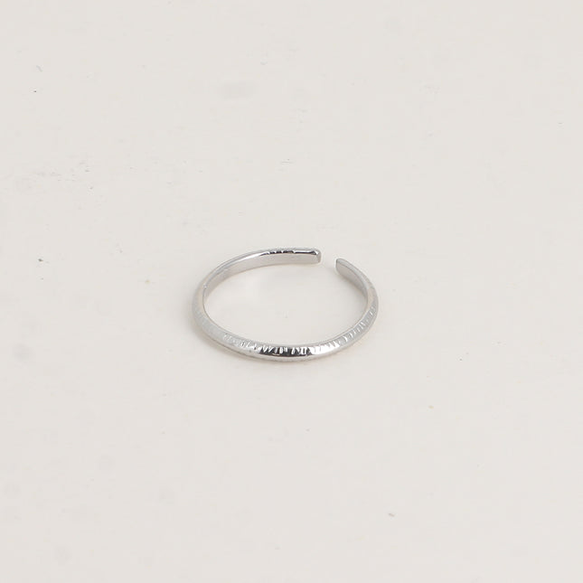Bague fine - lignes gravées