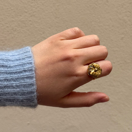 Bague rotative avec trèfle feuillage tournant