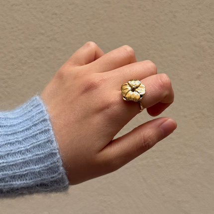 Bague rotative avec trèfle feuillage tournant