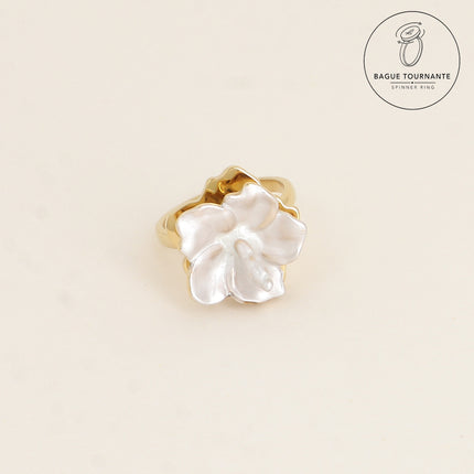 Bague rotative avec hibiscus émaillé tournant