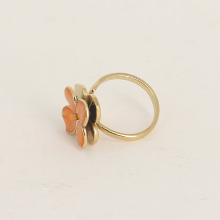 Bague rotative avec trèfle émaillé tournant
