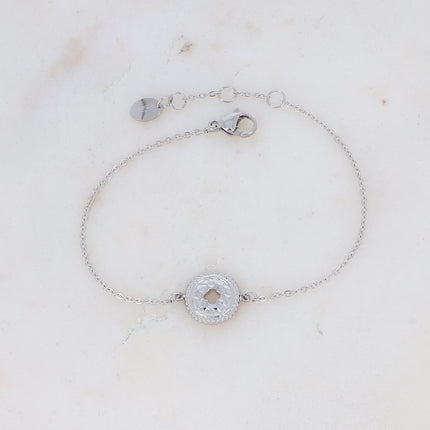 Bracelet avec pendentif martelé avec trèfle ajouré