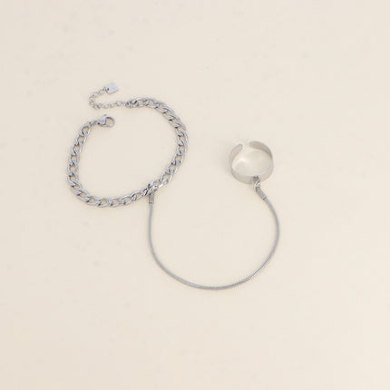 Chaîne de main - bague martelée, mailles gourmette et lien serpent