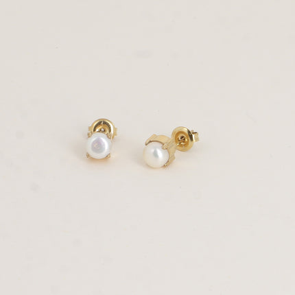Boucles puces - perle de résine blanche